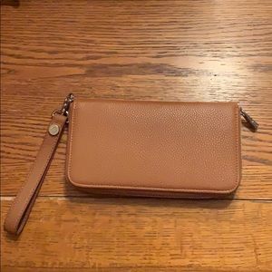 Thirty-one All About the Benjamins w/ wristlet